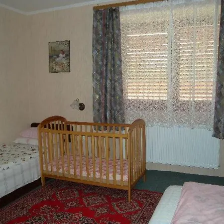 Rozsakert Poroszlo